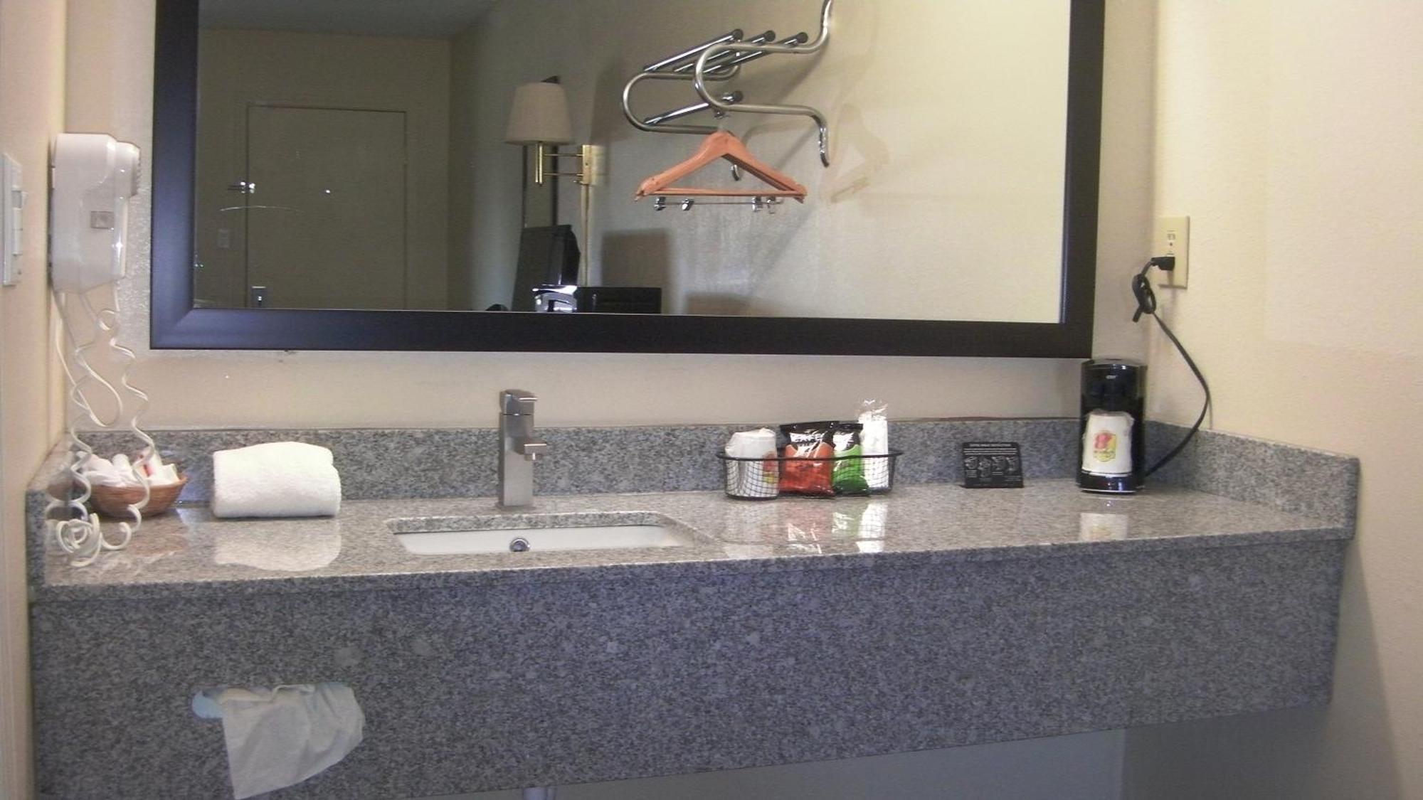 Super 8 By Wyndham Motel Lafayette